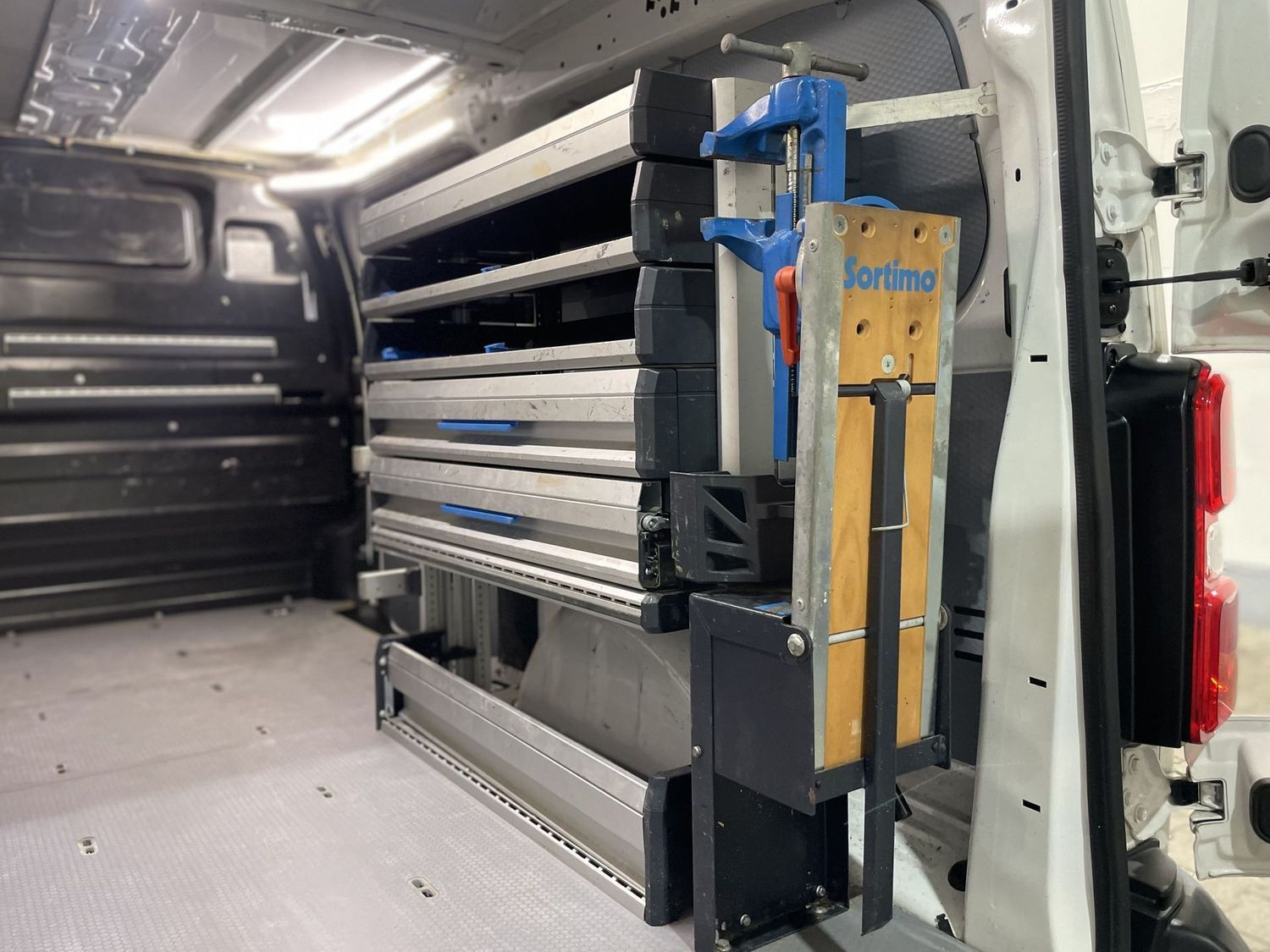 Fahrzeugabbildung Opel Vivaro Edition  L3 Sortimo#Kamera#CarPlay#Klima