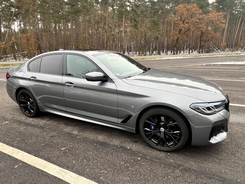 Image of BMW 530