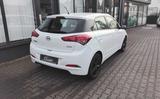 Hyundai i20 1.2 GO 8-fach 1-Hand - Hyundai i20 Go mit Benzin-Antrieb