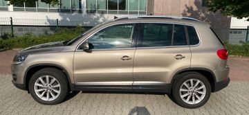 Volkswagen Tiguan - 5