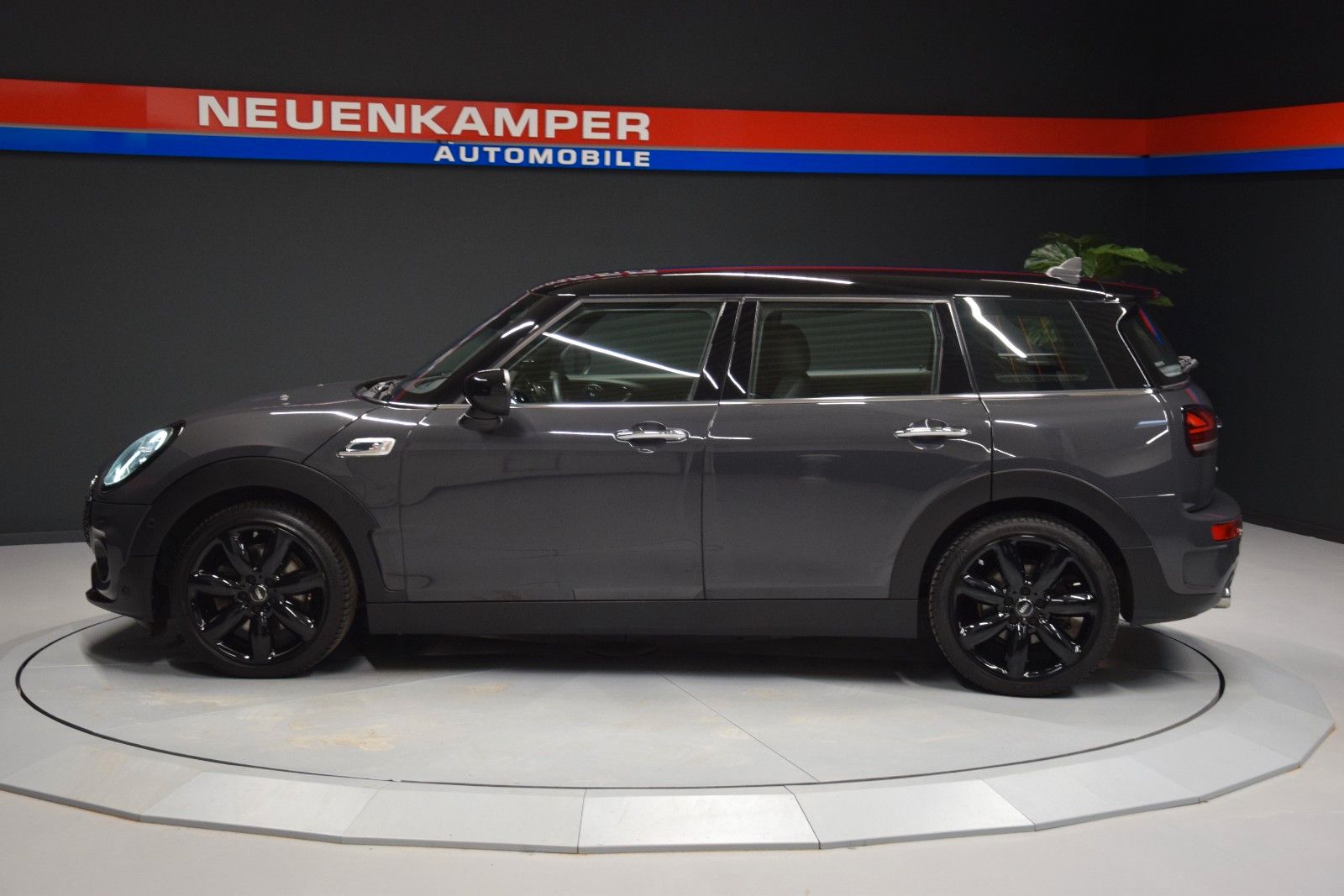 Fahrzeugabbildung MINI Clubman Cooper SD Chili Leder Kamera H&k Navi 18