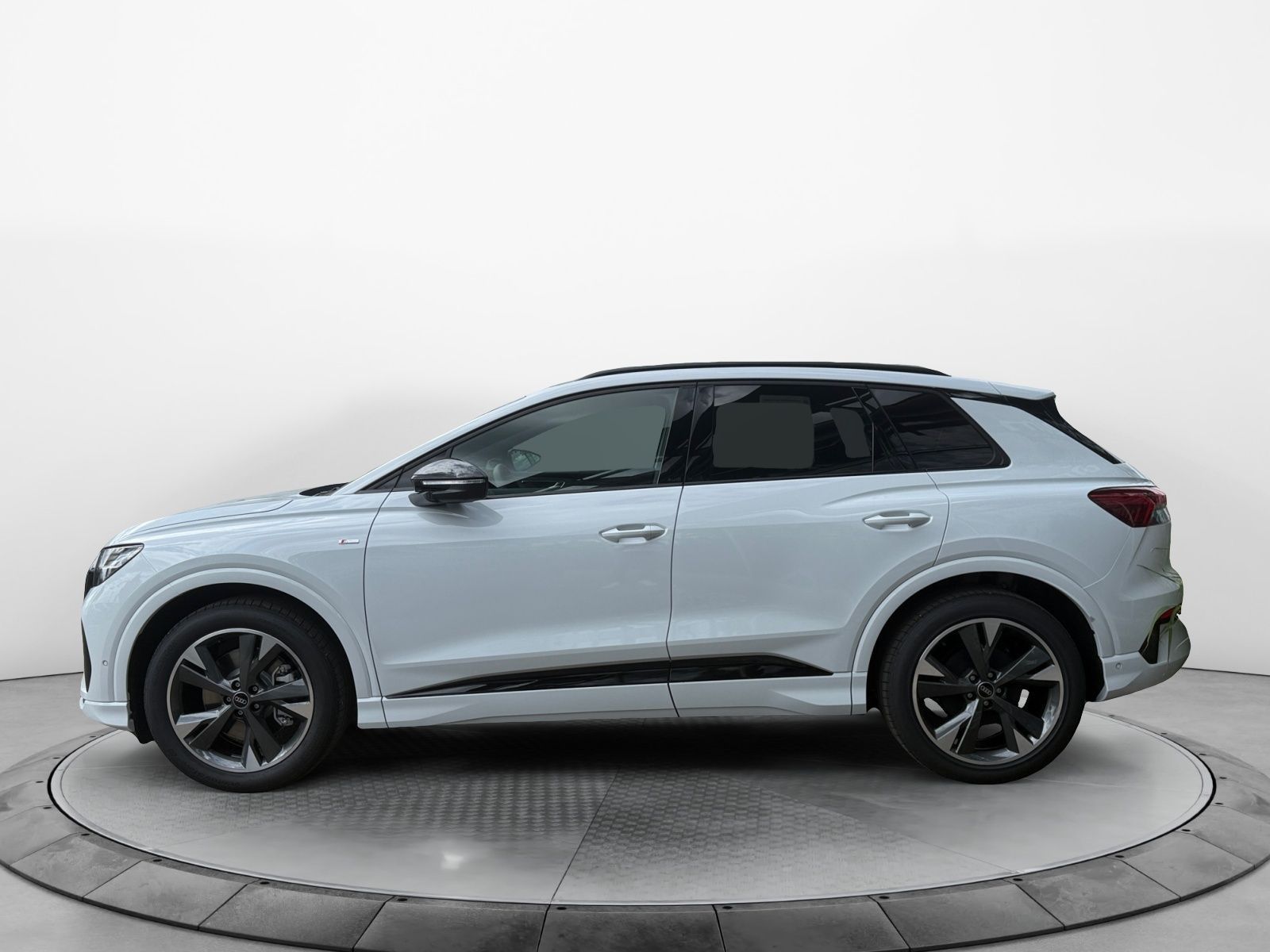 Audi Q4 SUV e-tron performance 210 kW imagem 2