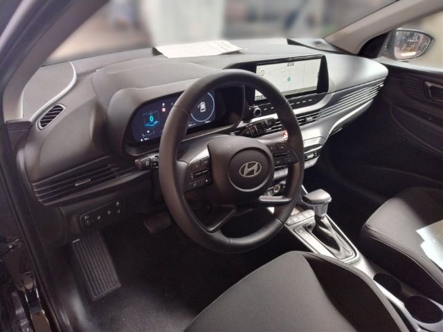 Fahrzeugabbildung Hyundai i20 FL (MY25) 1.0 T-GDI (100 PS) 7-DCT Prime Nav