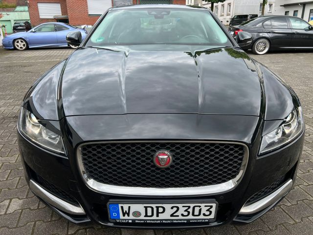 Jaguar XF 20d 180PS  Automatik 