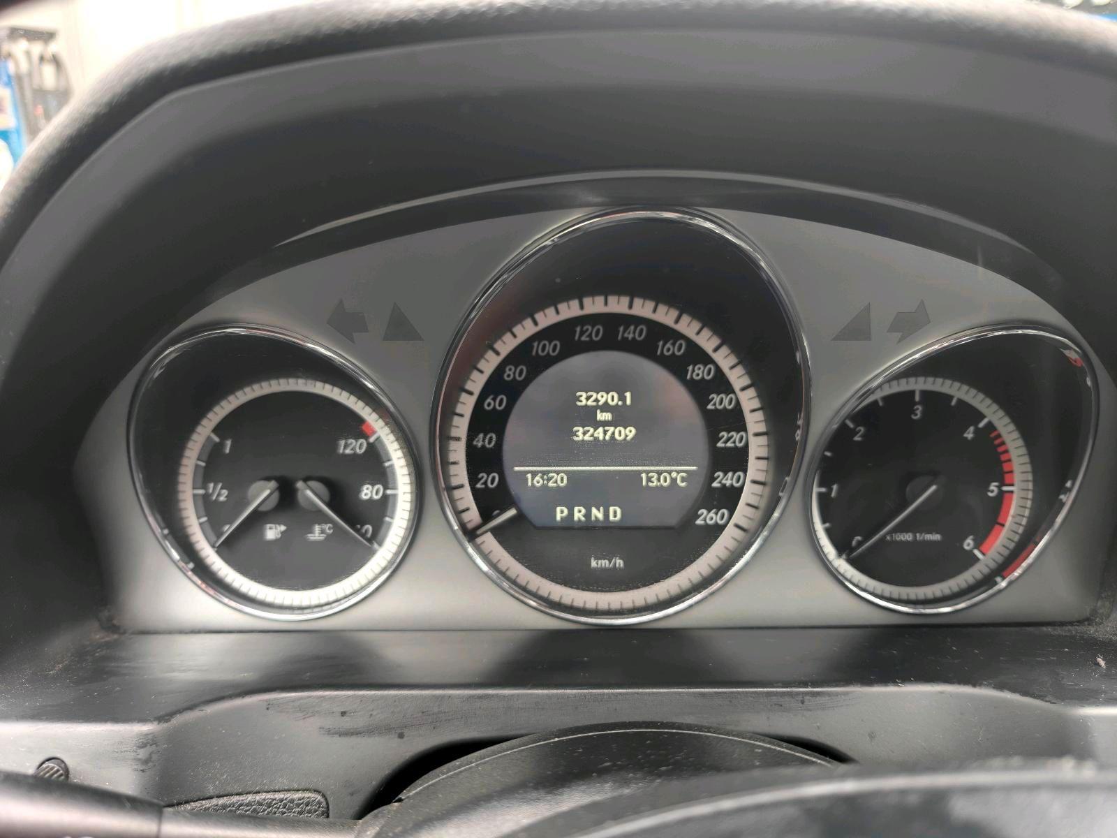 Mercedes-Benz C200 2010 — photo 5