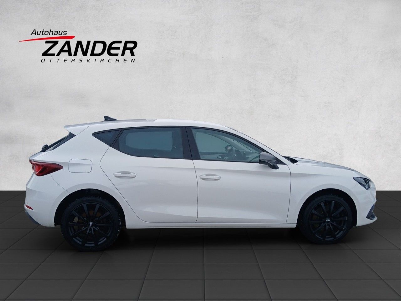 Fahrzeugabbildung SEAT Leon FR e-Hybrid Im Kundenauftrag! 8fach bereift