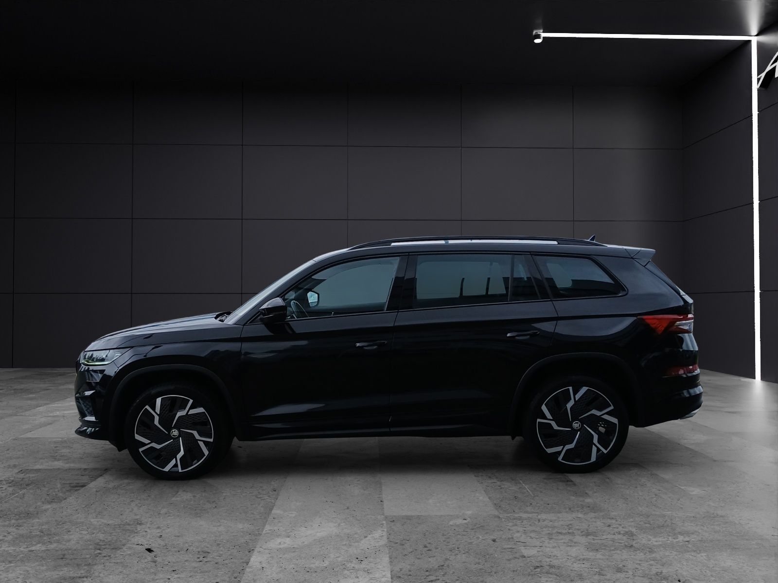 Fahrzeugabbildung SKODA Kodiaq RS 4x4 Matrix Navi AID GRA RFK SHZ 20"