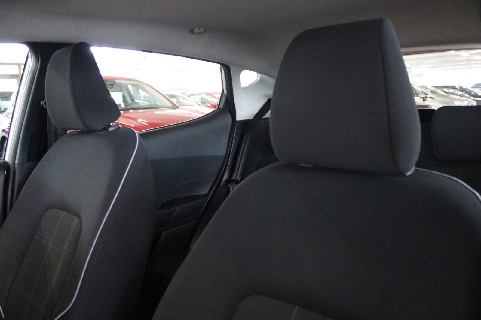 Fahrzeugabbildung Ford Fiesta Cool & Connect 5-T CAM PDC KLIMA WinterP.