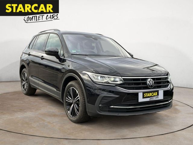 Volkswagen TIGUAN LIFE 1.5TSI+AHK+PANO+ACC+IQ.DRIVE+ALARM+R