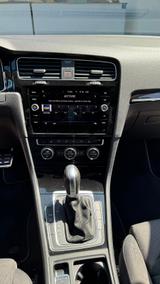 Volkswagen Golf 2.0 TDI  DSG Highline  R - Line - Volkswagen Golf Limousine R line mit Diesel-Antrieb
