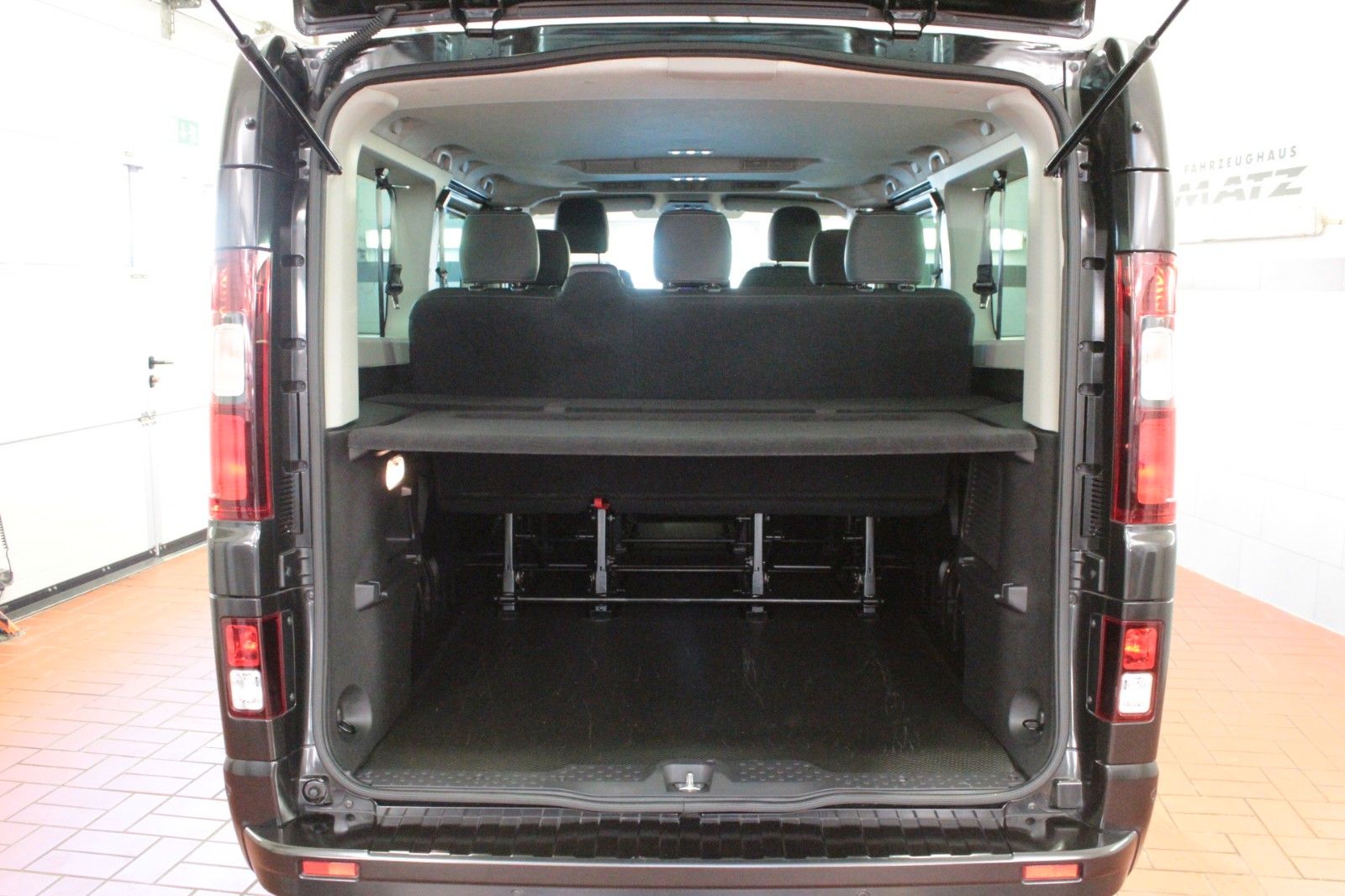 Fahrzeugabbildung Renault Trafic Grand dCi 150 EDC Evo*Automatik*8-Sitzer*