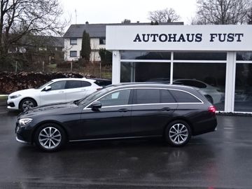 Mercedes E 200 - 4