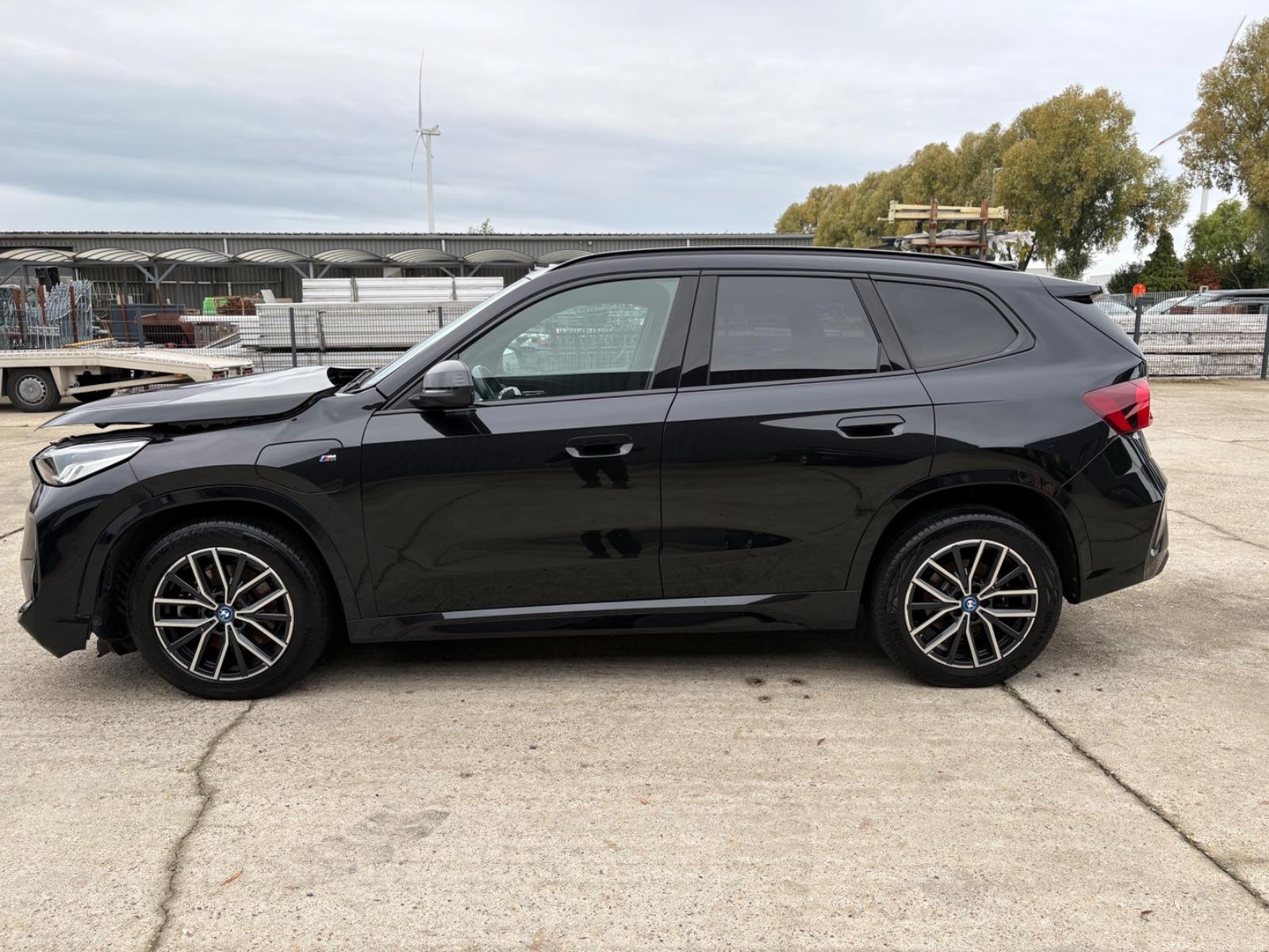 BMW X1 X-DRIVE 25E /  M-PAKET SHADOW LINE