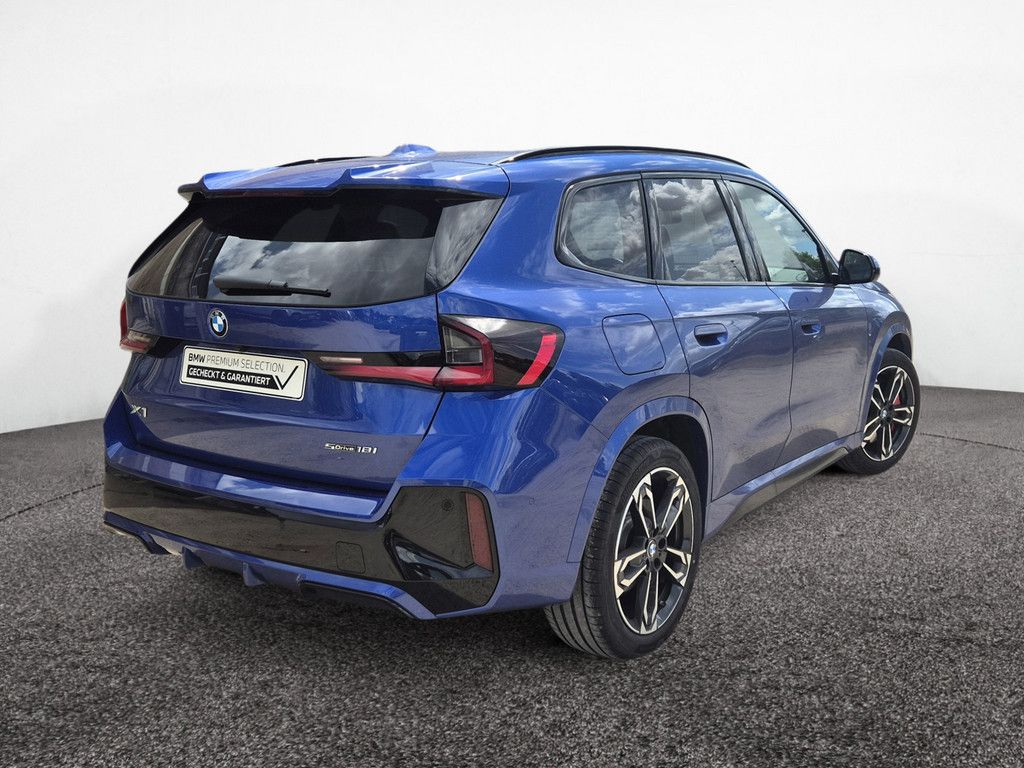BMW X1 sDrive 18i M Sport Pro AHK PANO KAM LED NAVI foto 6