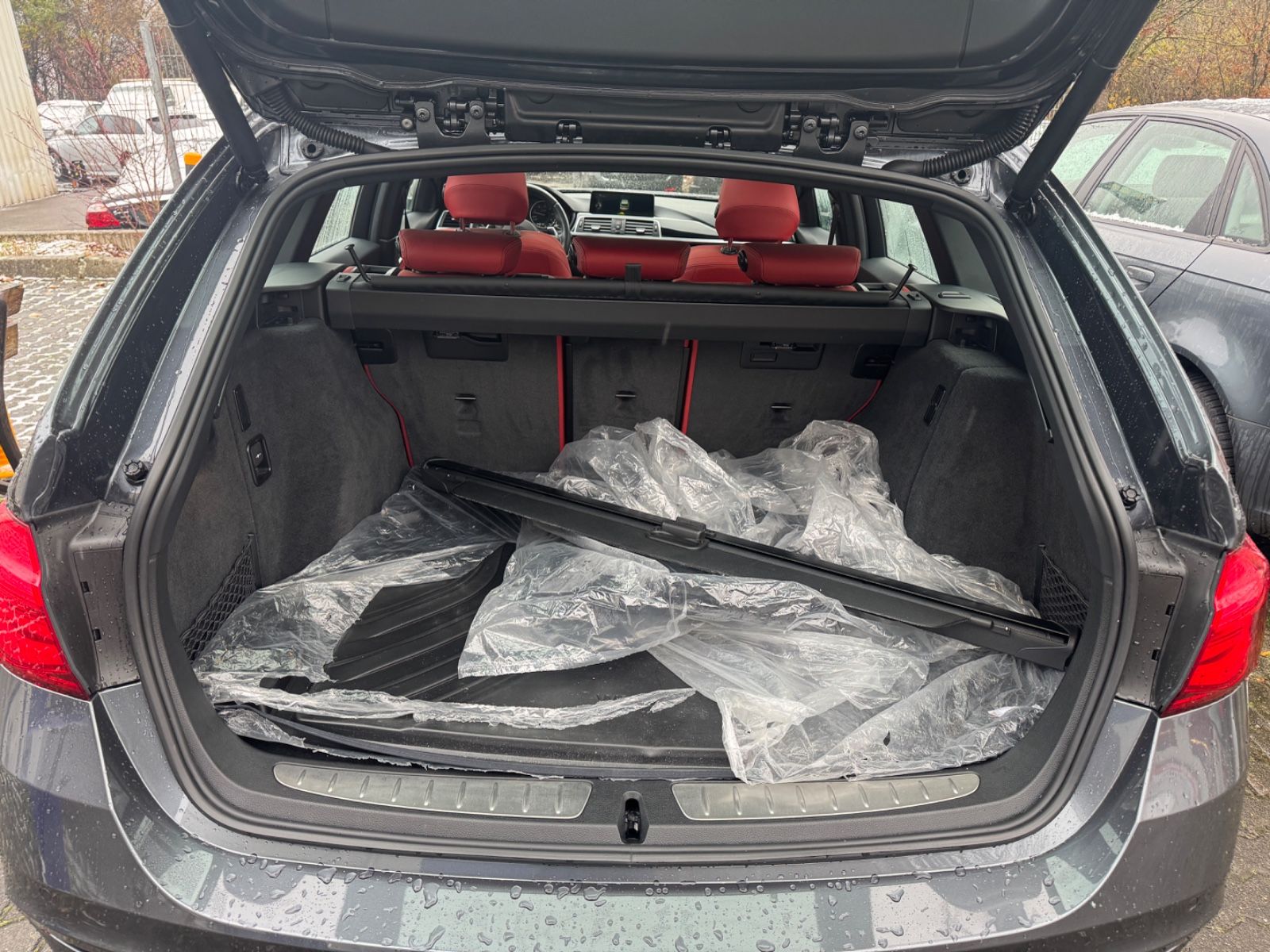 Fahrzeugabbildung BMW 330 xDrive Sport Line erst37000km+Panorama+HUD