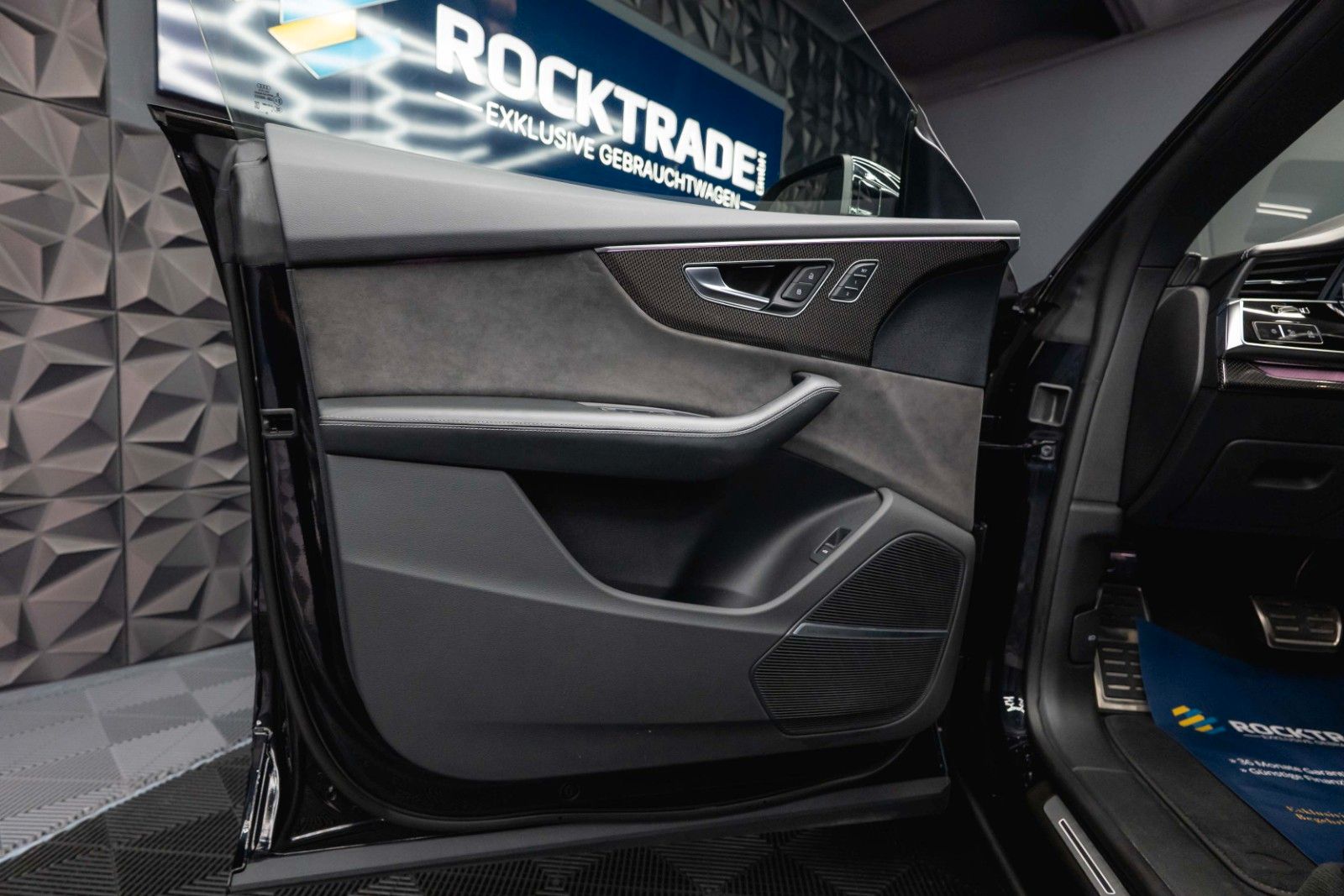 Fahrzeugabbildung Audi SQ8 4.0 TDI quattro Black Design | Full Option