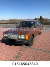 Mercedes-Benz 200 D/1.Hand - Mercedes-Benz 200 Oldtimer mit Diesel-Antrieb