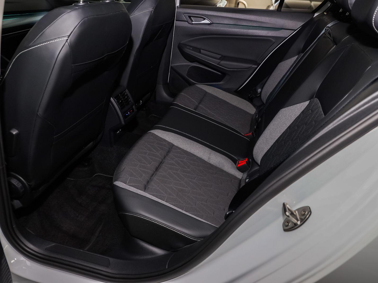 Volkswagen Golf VIII 1.5 eTSI DSG ENERGY, Navi, LED, Rückfa, миниатюра 20