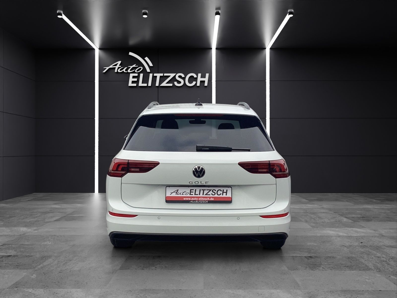 Fahrzeugabbildung Volkswagen Golf VIII Variant Life TDI DSG LED+ Navi ACC AHK