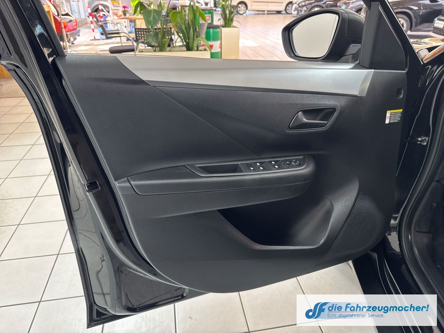 Fahrzeugabbildung Opel Frontera Electric Edition 83 kW Digitales Cockpi