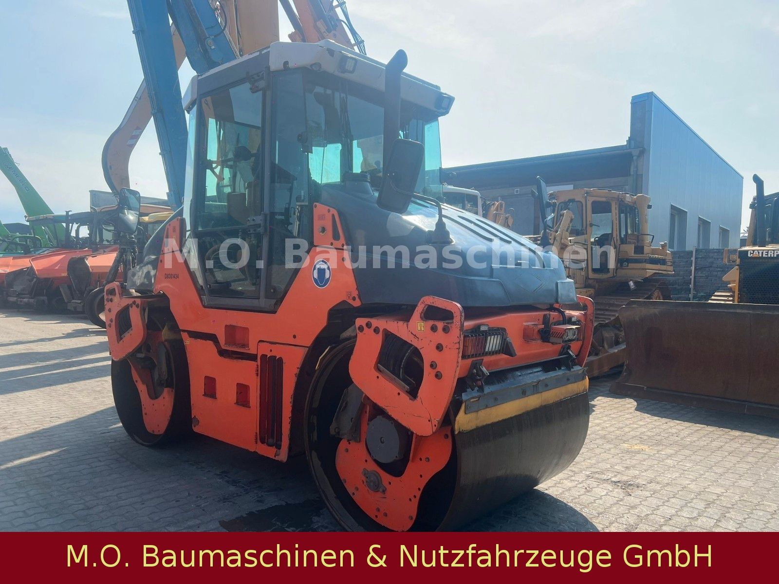 Fahrzeugabbildung Hamm DV 70  VO/ Walze / 7,5t