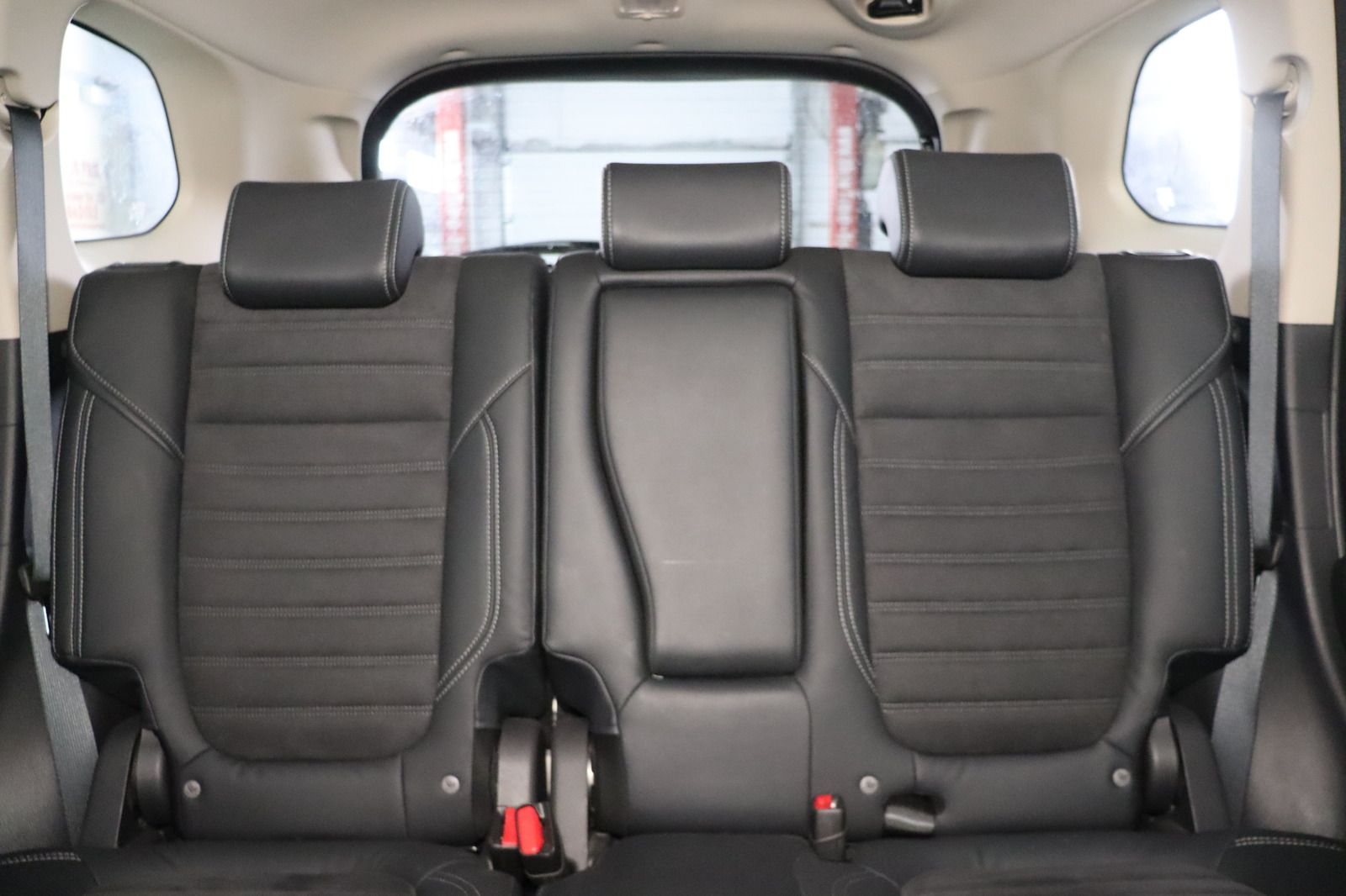 Fahrzeugabbildung Mitsubishi Outlander PHEV 2.4 Plus 4WD