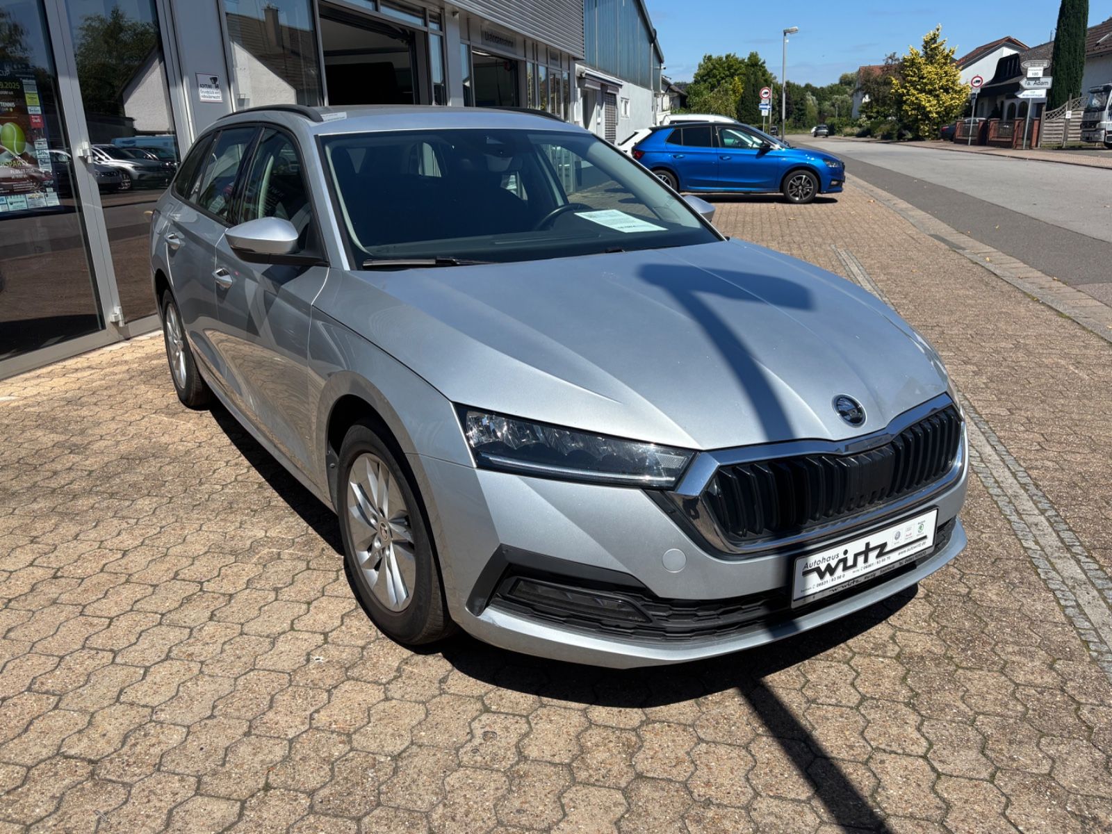 Fahrzeugabbildung SKODA Octavia Combi 2.0 TDI Tempomat LED