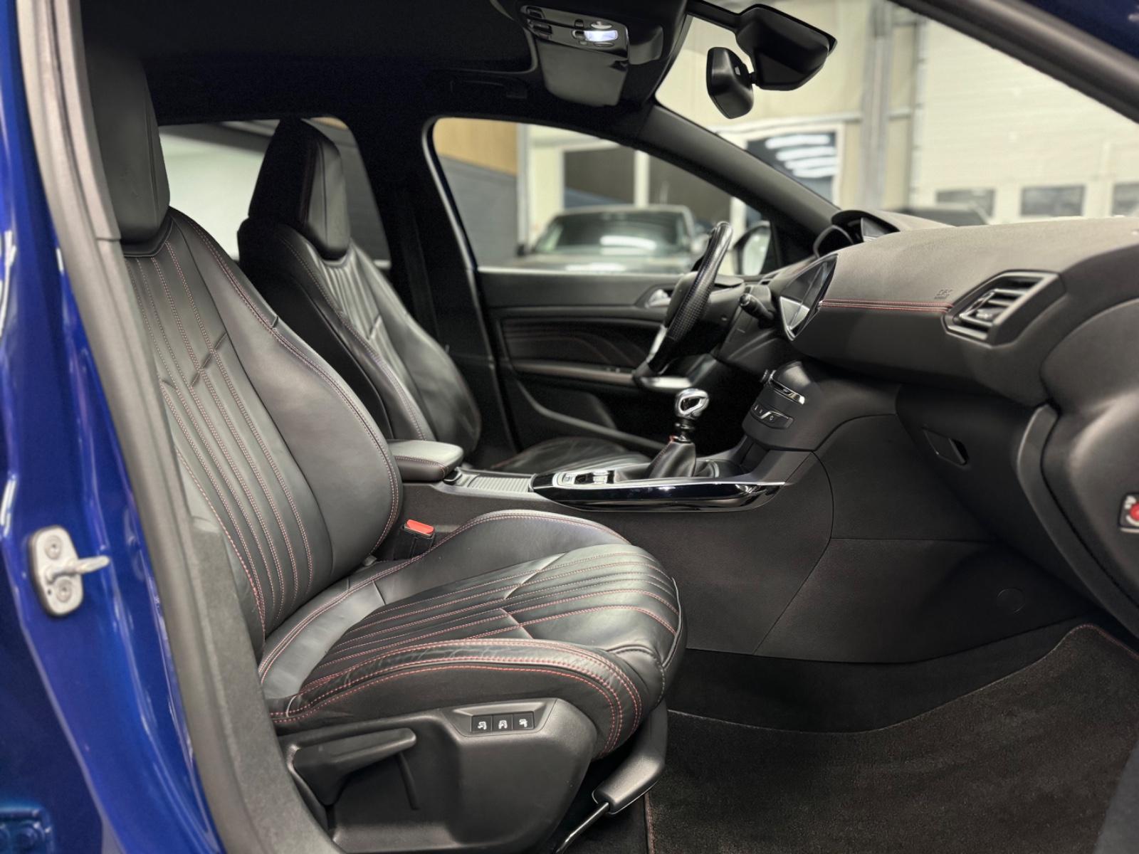 Peugeot 308 SW GT Navi SHZ Massage Pano LED AHK