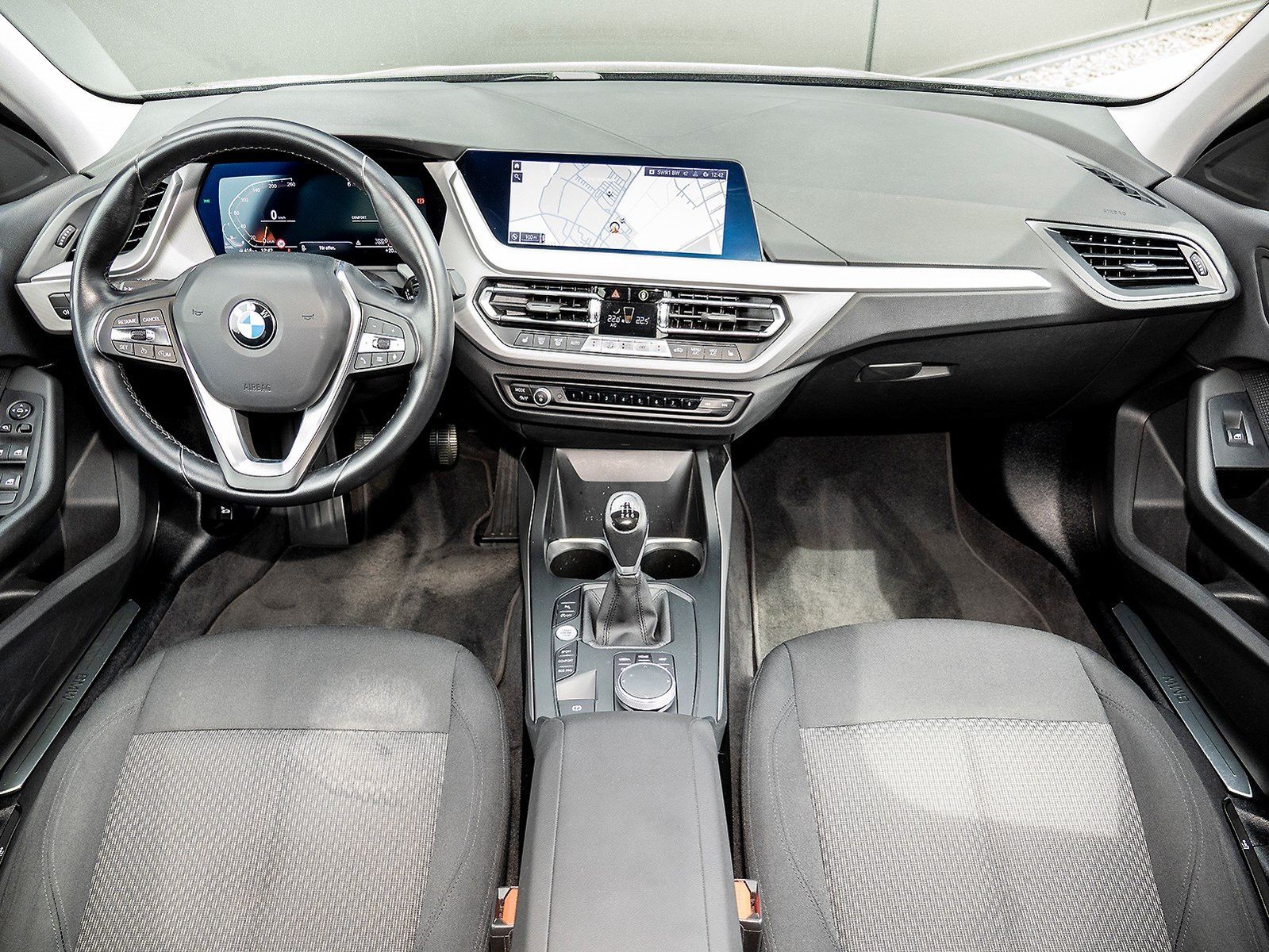 BMW 118d 5-Tür Pano-Dach LED Tempomat PDC DAB 1VB foto 5
