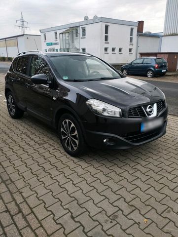 Nissan 2.0 lieter Diesel mit 150 PS  1 Hand