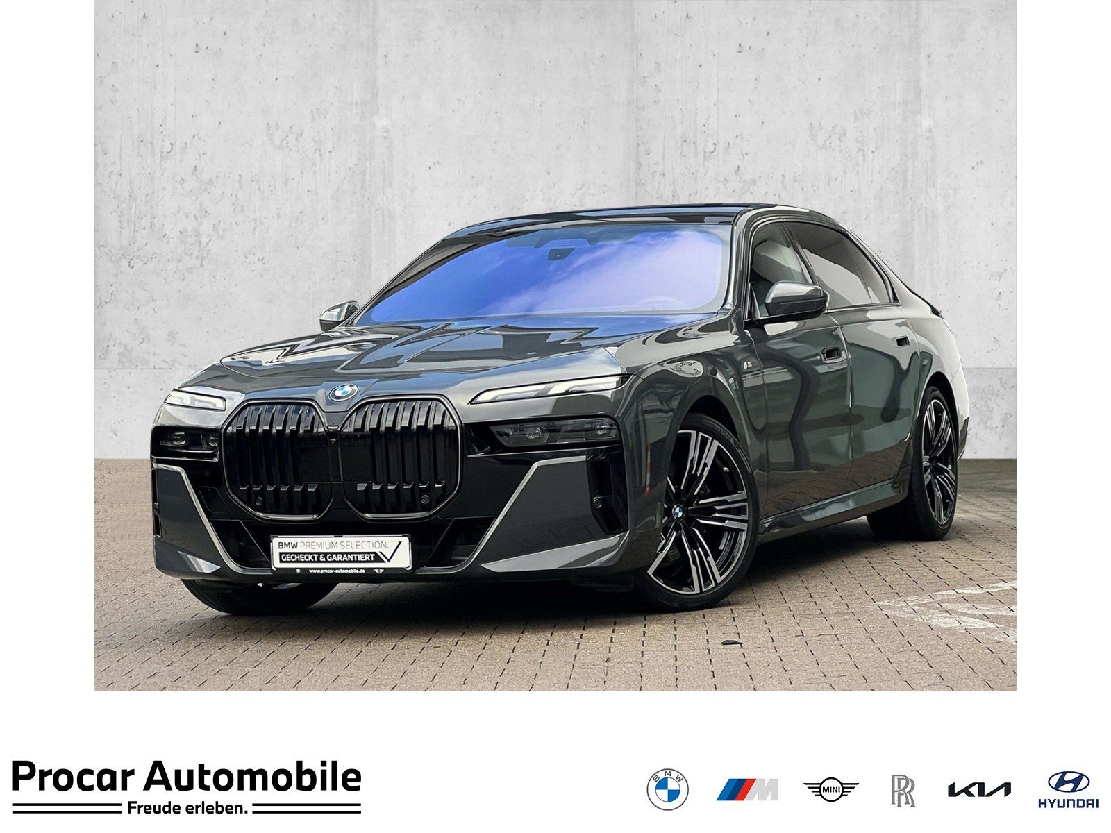 BMW 740d xDrive M Sport Pro SkyPano DA/PA Prof B&W