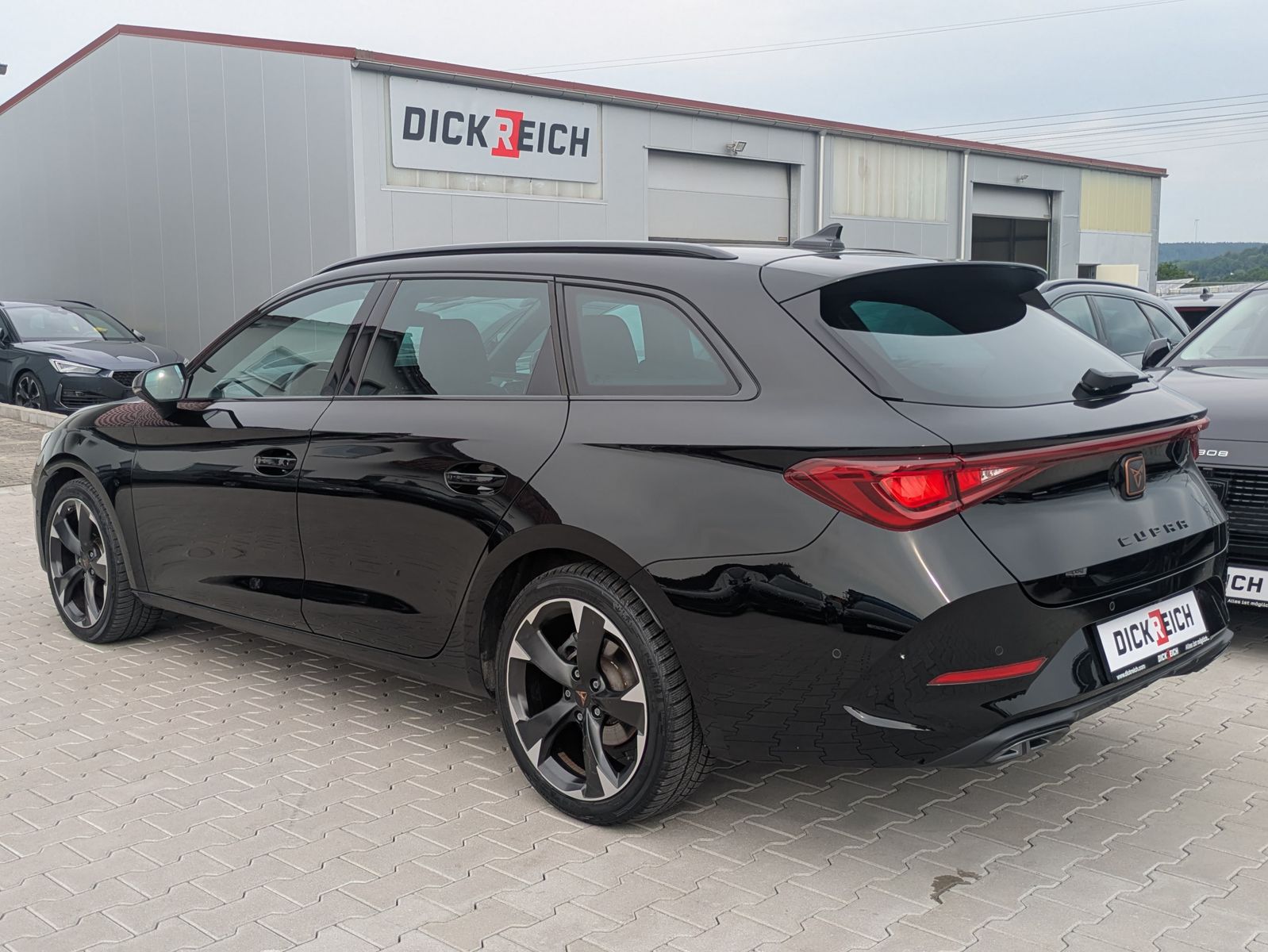 Fahrzeugabbildung CUPRA Leon 1.5 eTSI DSG MATRIX-LED*ACC*AHK*KAMERA*18"