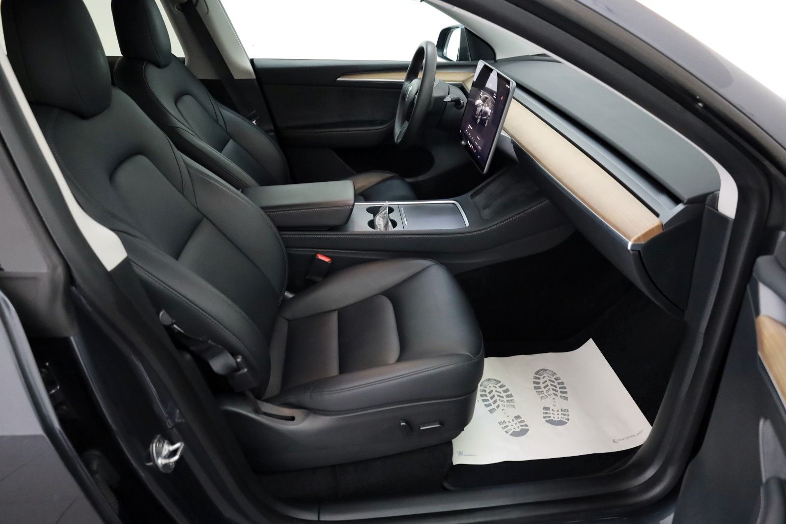 Fahrzeugabbildung Tesla Model Y Long Range Dual Motor AWD,Autopilot,Pano