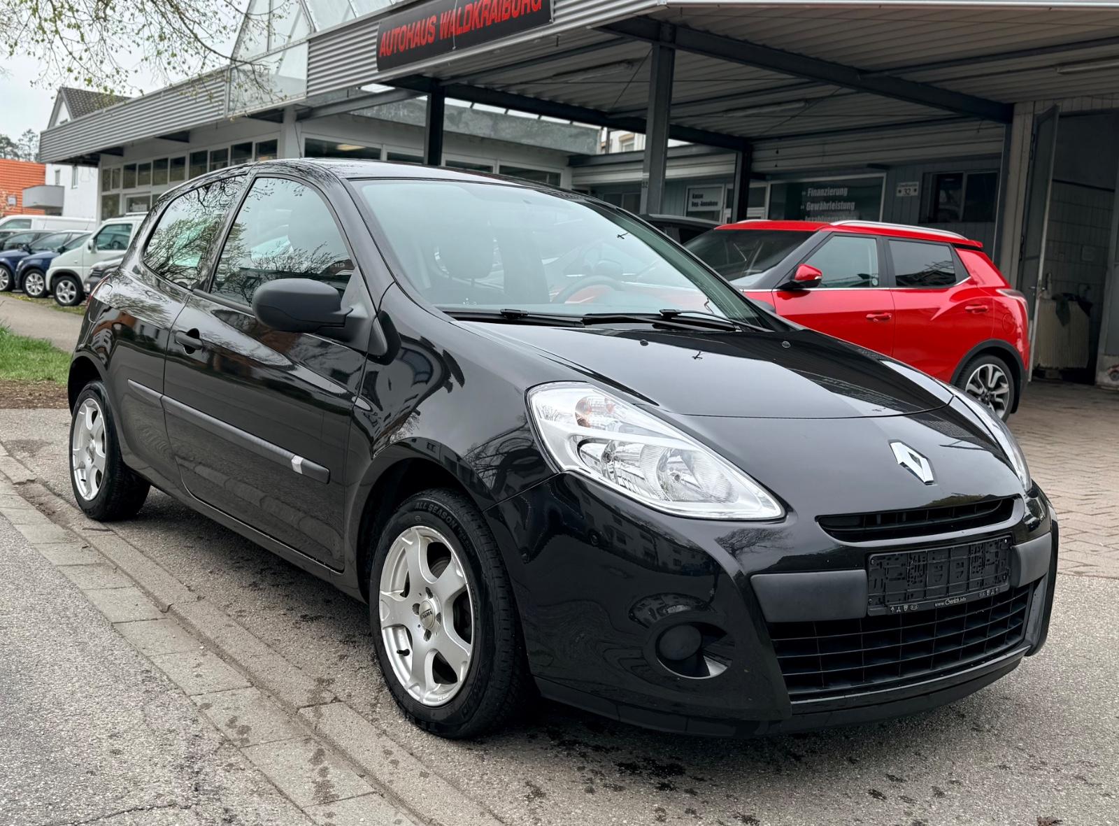Renault Clio III YAHOO! 1.2i /TÜV AU 08.2027