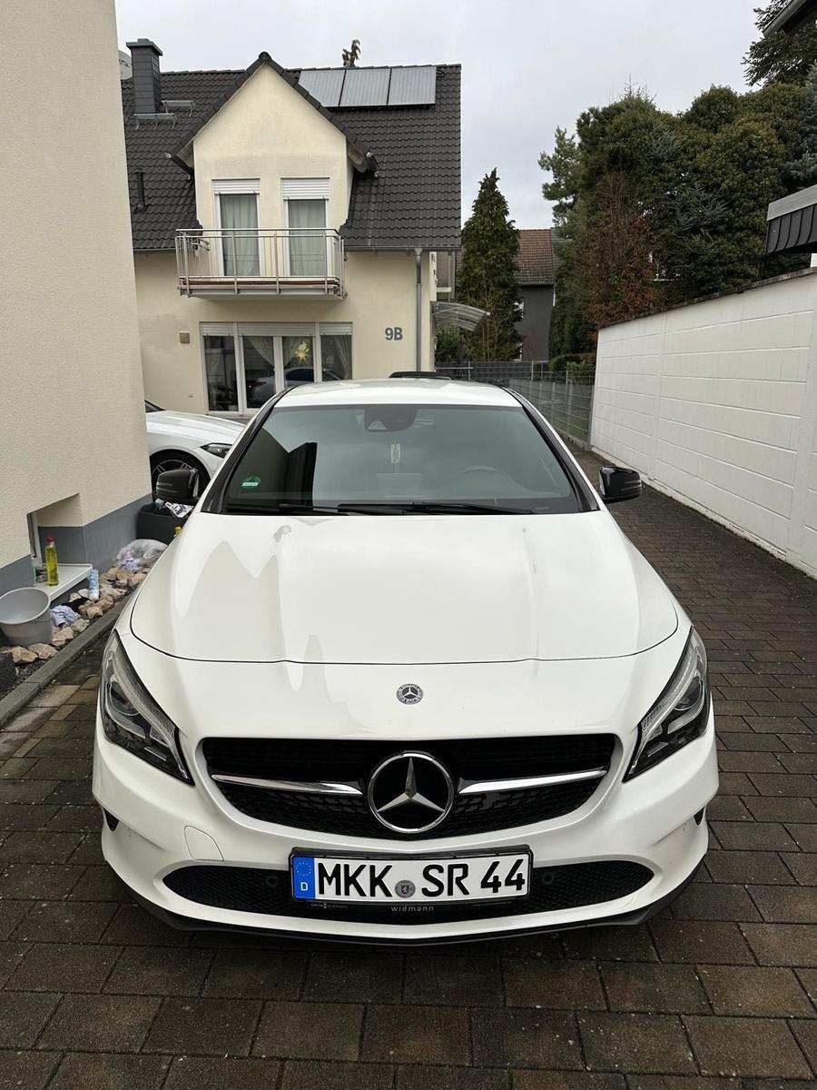 Mercedes-Benz CLA 200