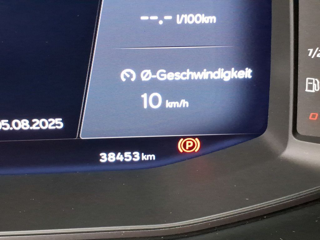Cupra Ateca 2.0 TSI 221kW AHK*Pano*Nav*PDC*RFK*SH
