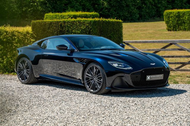 ASTON MARTIN DBS