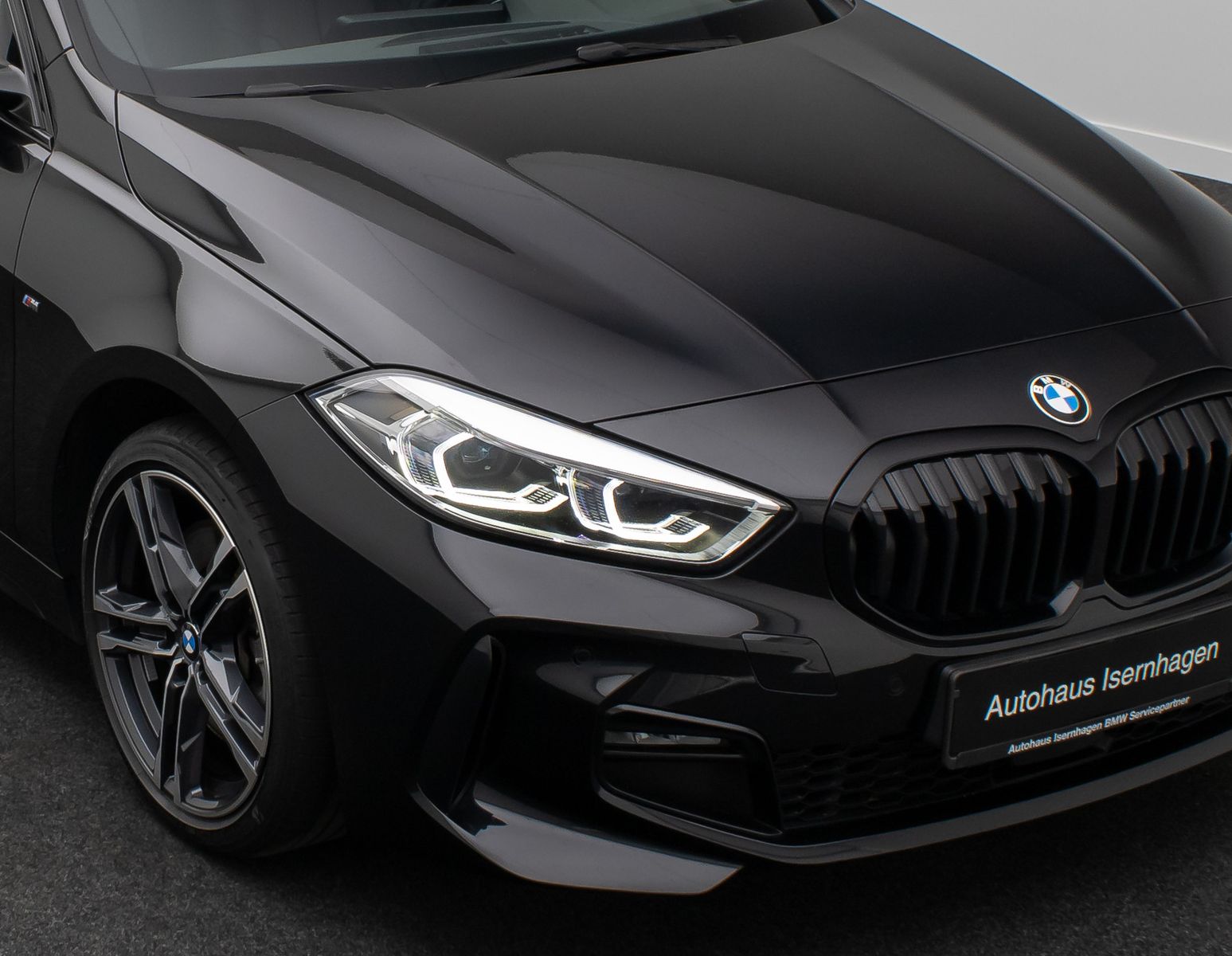 Fahrzeugabbildung BMW 120i M Sport HiFi Fernlich DAB Lenkradhzg 18Zoll