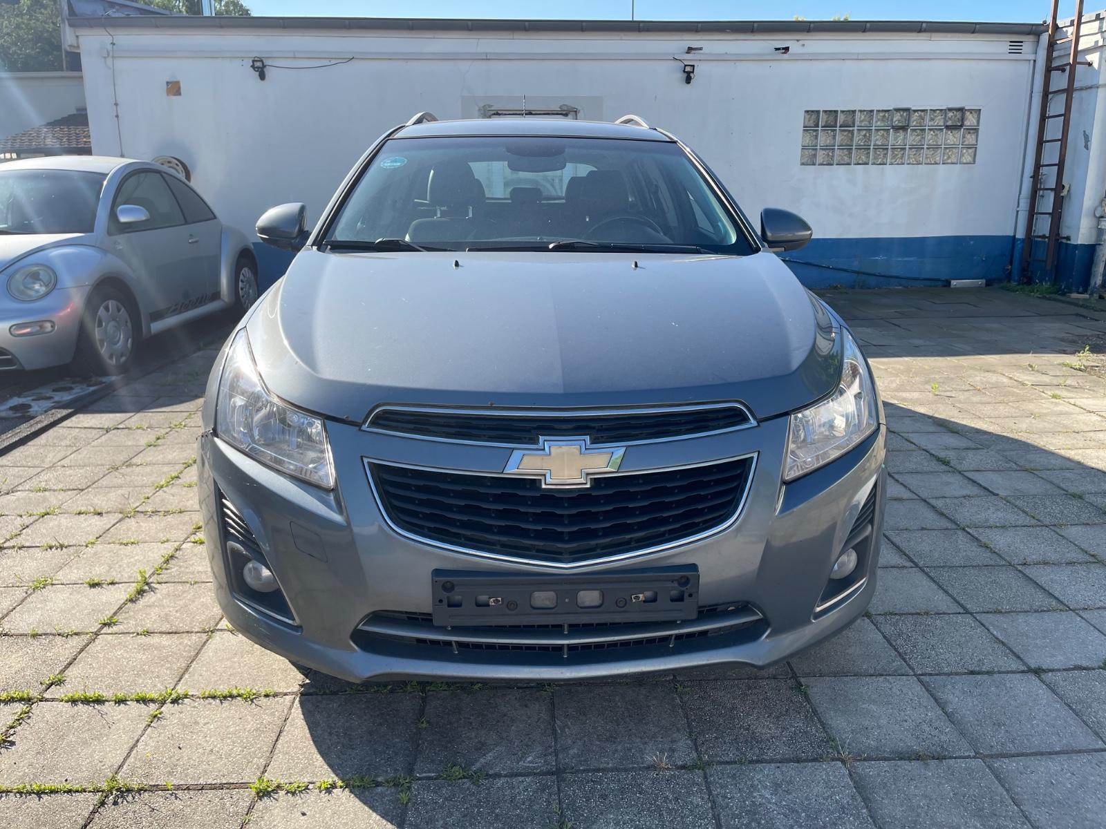 Chevrolet Cruze 2013 — rear view