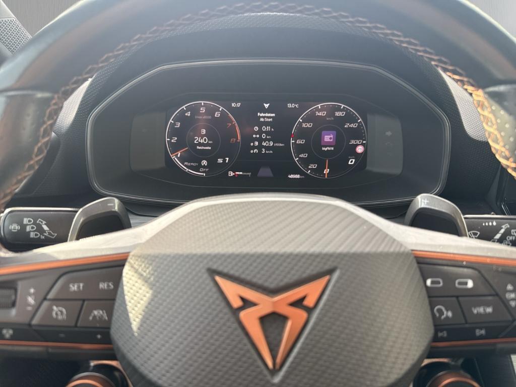 Cupra Leon VZ DCC 4DRIVE ACC LED RKam ParkLenk Nav SHZ