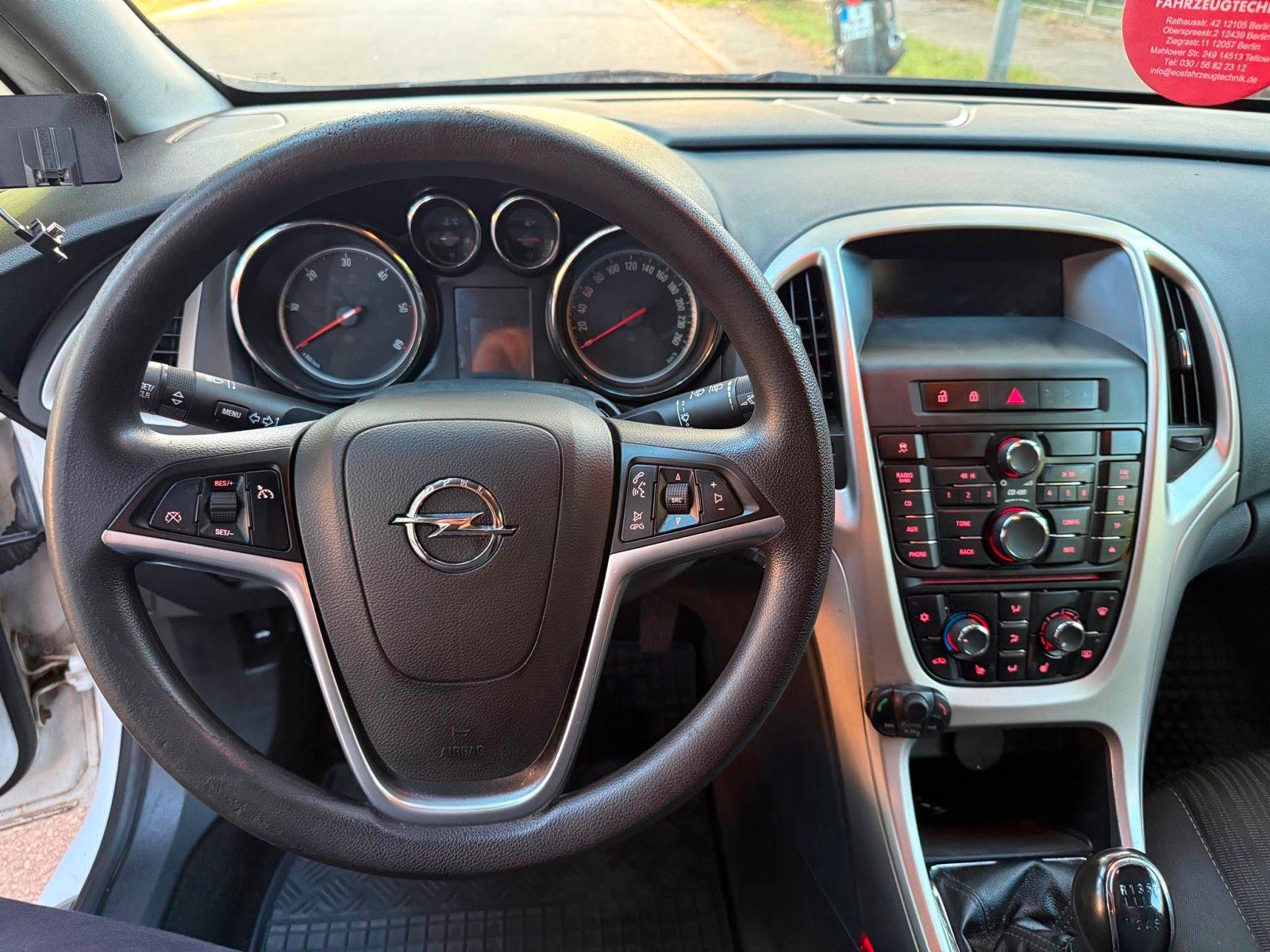 Opel Astra 2010 — photo 15