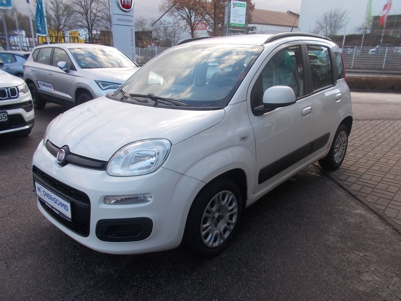 Fahrzeugabbildung Fiat Panda Lounge 1.2 8V *Unfall*