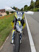 Husqvarna 701 Supermoto - HUSQVARNA SUPER MOTO
