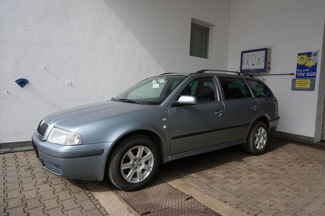 Skoda Octavia Combi 1,6 75kW Radio Klima NSW