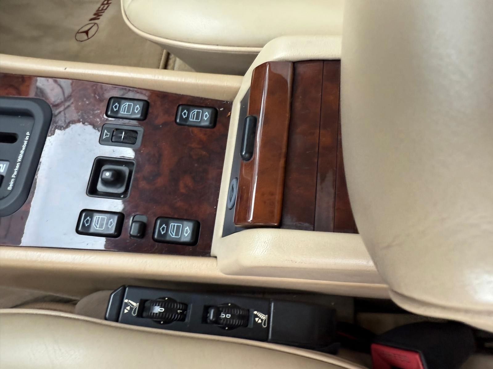 Fahrzeugabbildung Mercedes-Benz 300 CE H-Kennzeichen