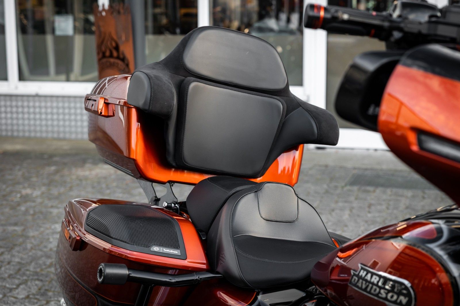 Fahrzeugabbildung Harley-Davidson CVO Street Glide FLHXSE 121 Cui - KESSTECH -