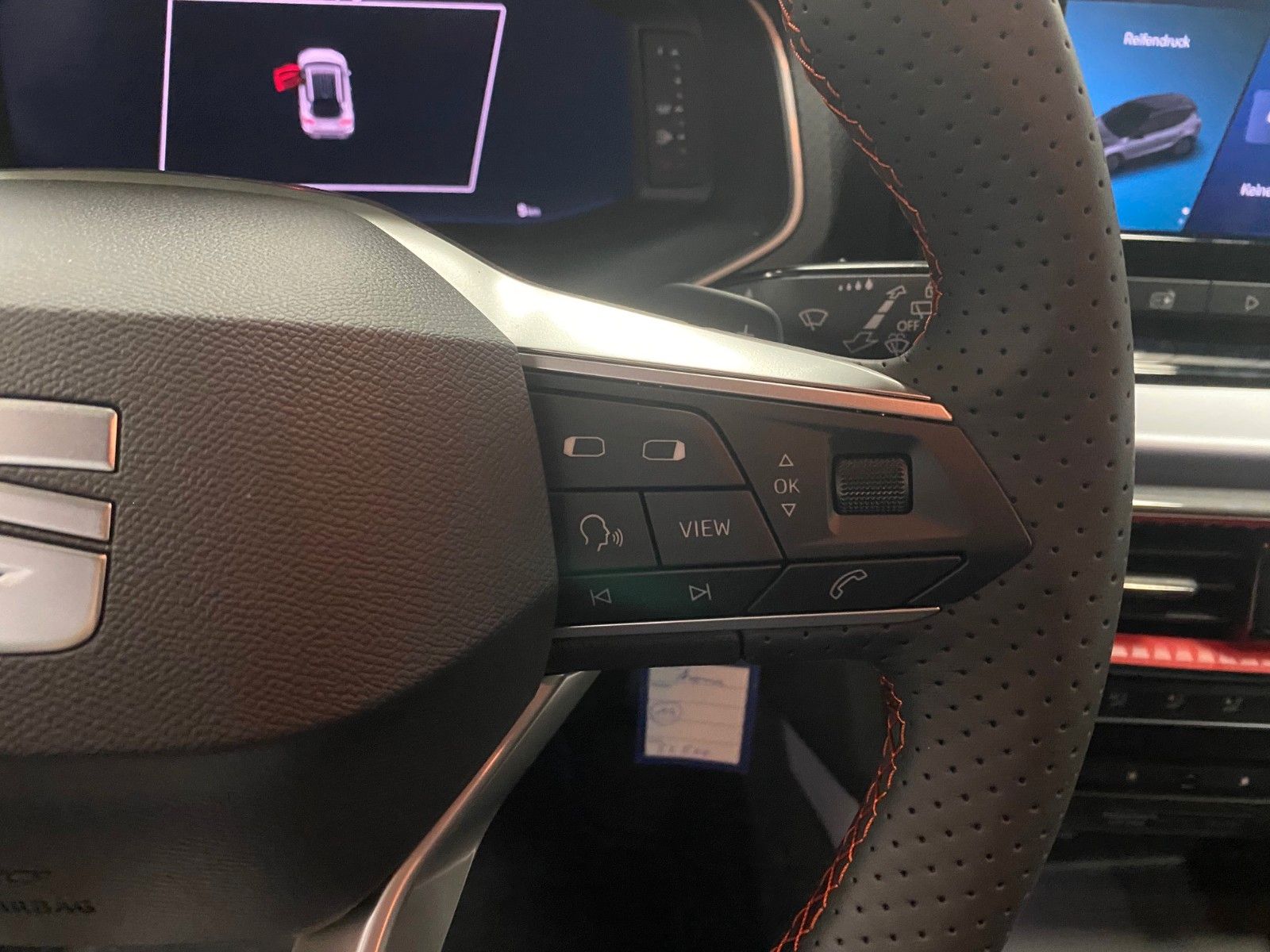 Fahrzeugabbildung SEAT Arona TSI FR DSG+AHK+5 Ja. GARANTIE+SPURWECHSEL+