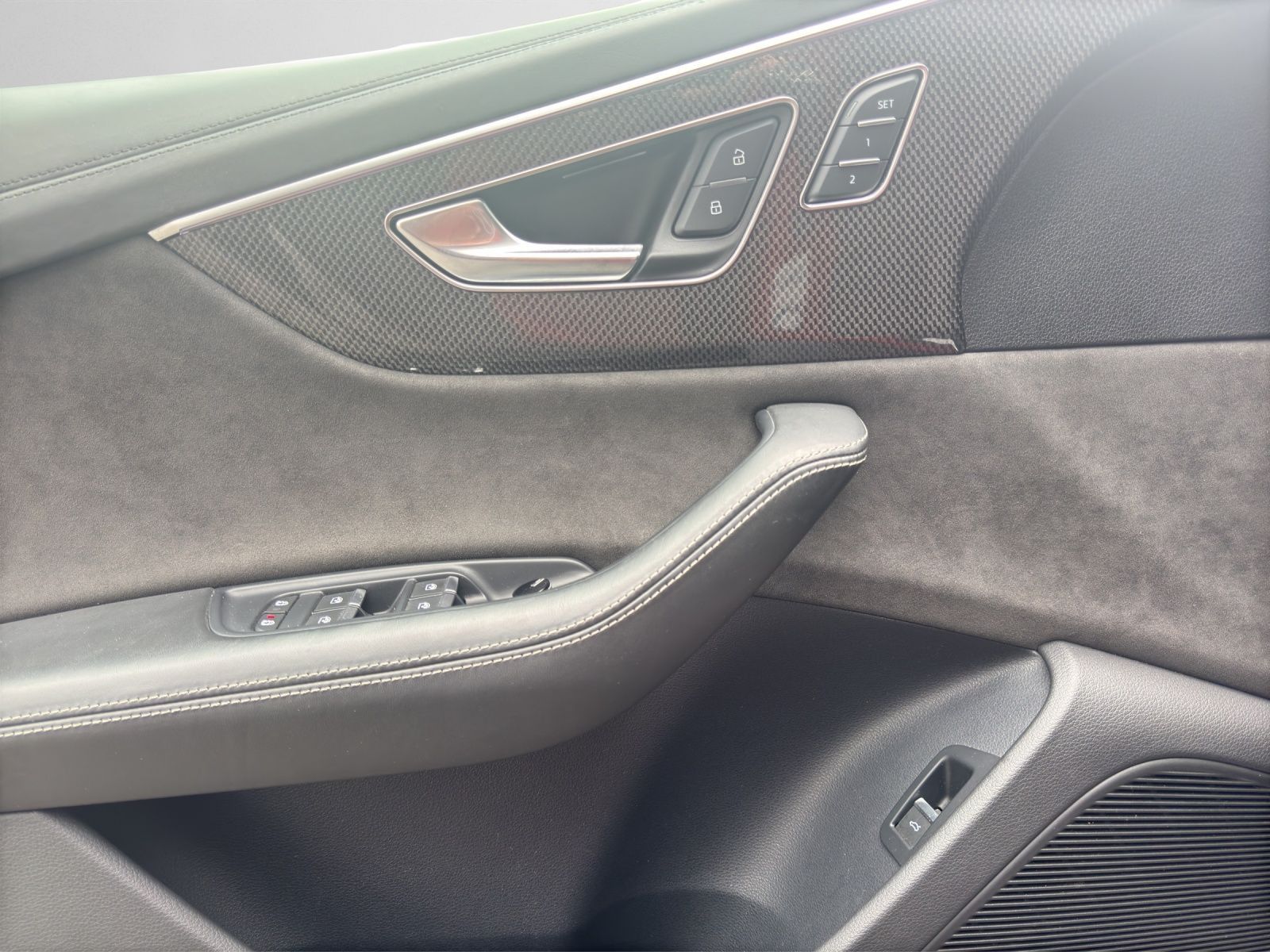 Audi SQ8 - Bild 14