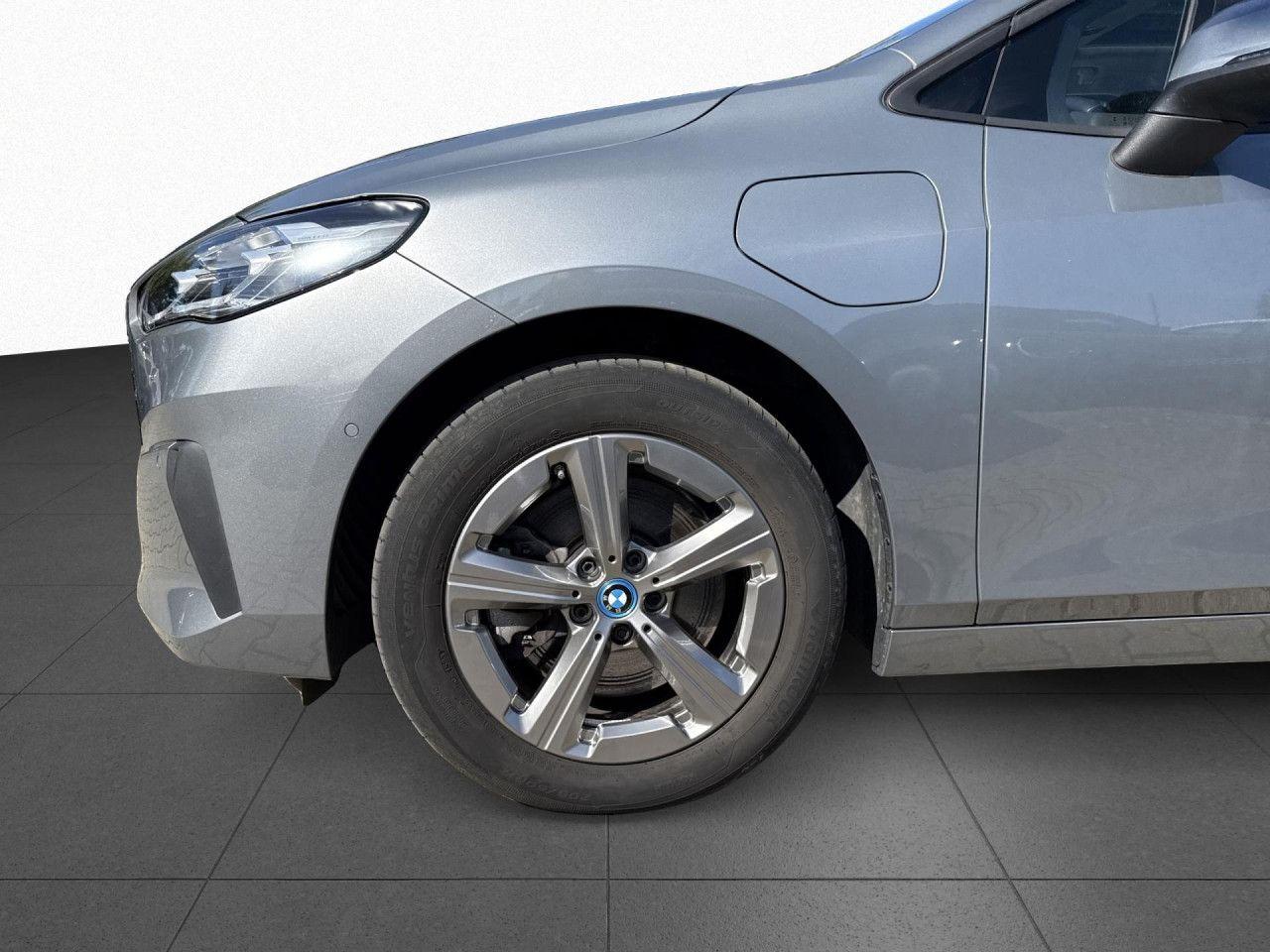 BMW 230e xDr AT HUD,360°,AHK,Pano,DAPRO,AdapLED LED