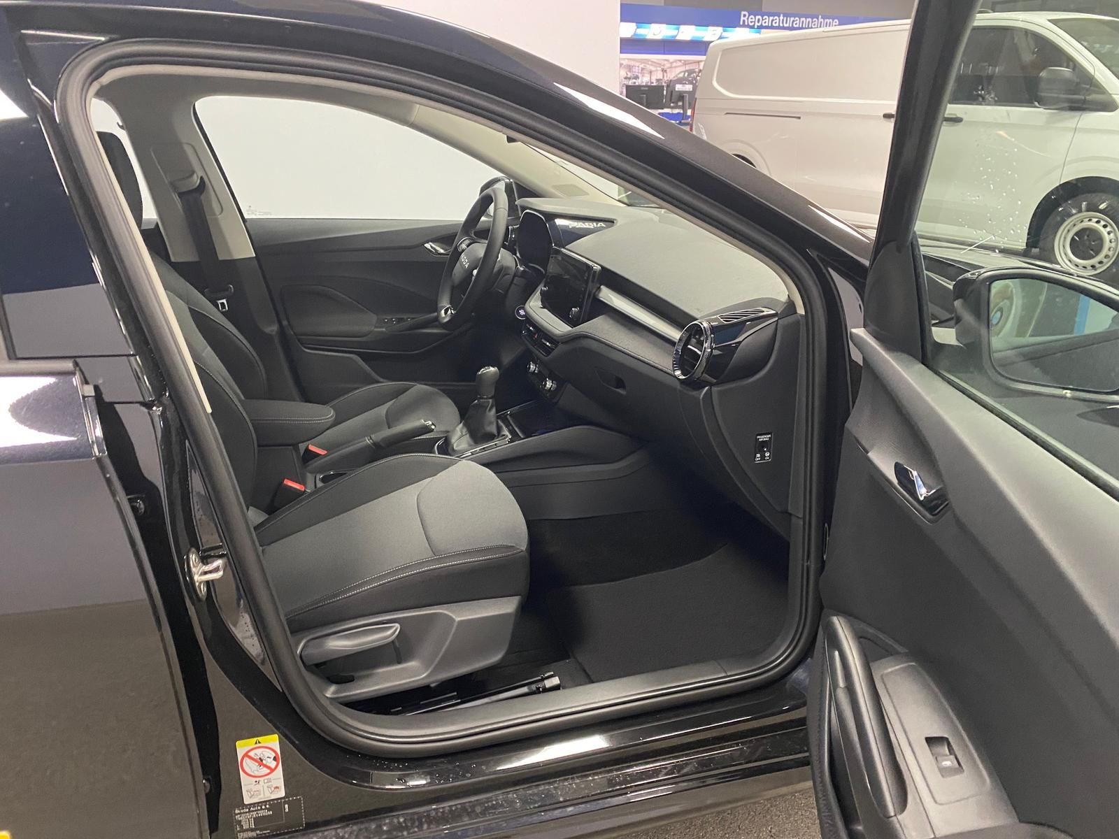 Fahrzeugabbildung SKODA Fabia 1.0 TSI Selection APP+5J. GARANTIE+KAMERA+